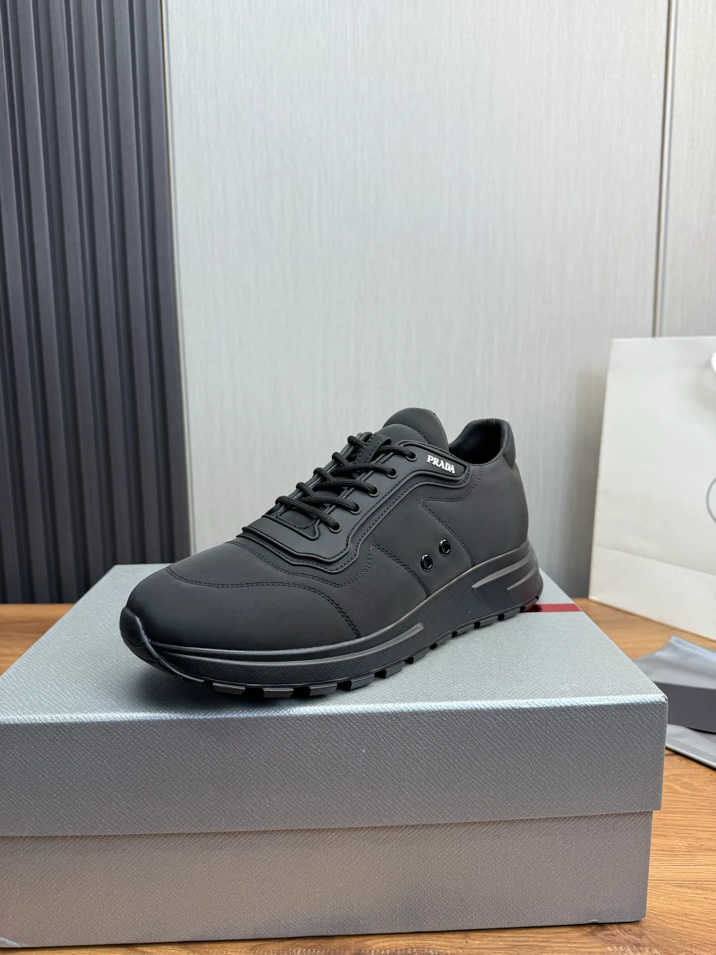 Men's shoes 💰560💰 [PRADA] Popular men's shoes shipped 👏Official website synchronized ⬆️Original imported waterproof fabric + cowhide lining, 1⃣️:1⃣️reproduction, original sole, 38-45 (45. Customized, non-refundable)